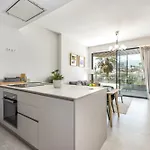 Vivi Homes - Galatea Pool, Gym, Sauna &
