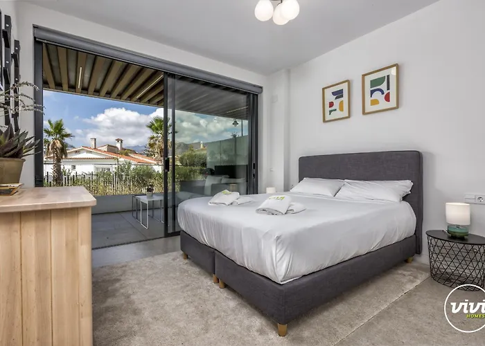 Vivi Homes - Galatea Pool, Gym, Sauna & 토레몰리노스