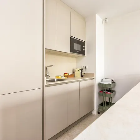 Apartment Vivi Homes - Galatea Pool, Gym, Sauna & *