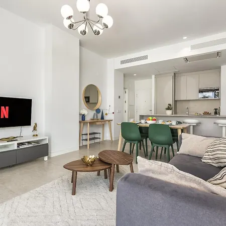 Apartment Vivi Homes - Galatea Pool, Gym, Sauna &